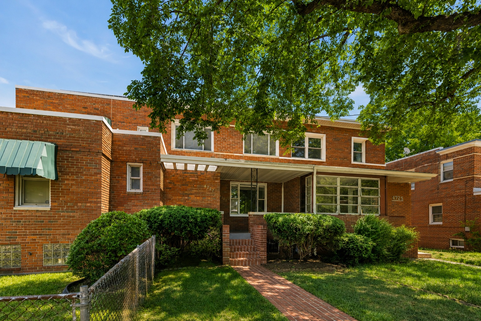 4727 8th Street NE_Exterior 2